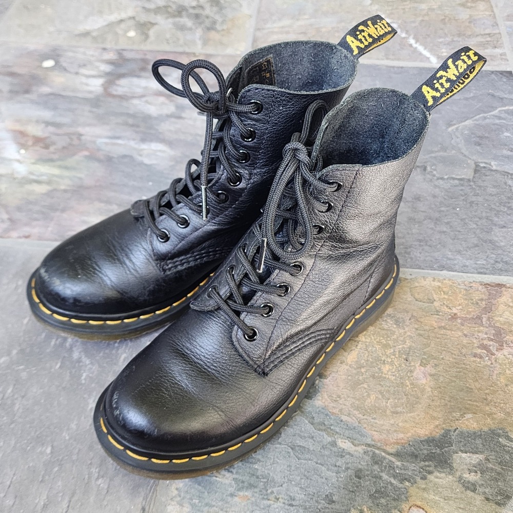 Dr. Martens AirWair 1460 Pascal Black Boots Womens Size 6 Combat Doc Martens Y2K